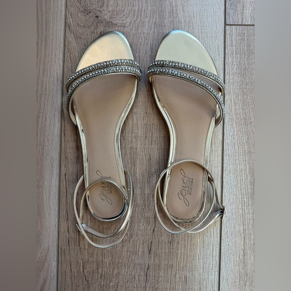 Jewel Badgley Mischka Women’s Roslyn Flat Evening Sandals - Picture 4 of 6